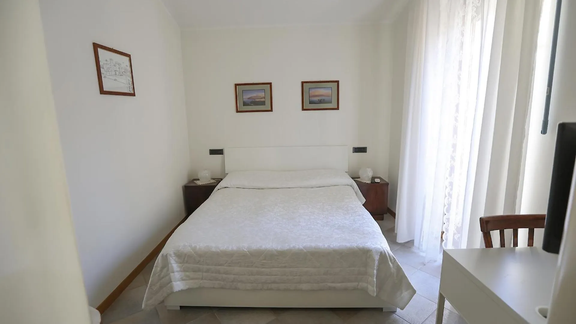 Smile In Toledo Apartment Naples Homestay