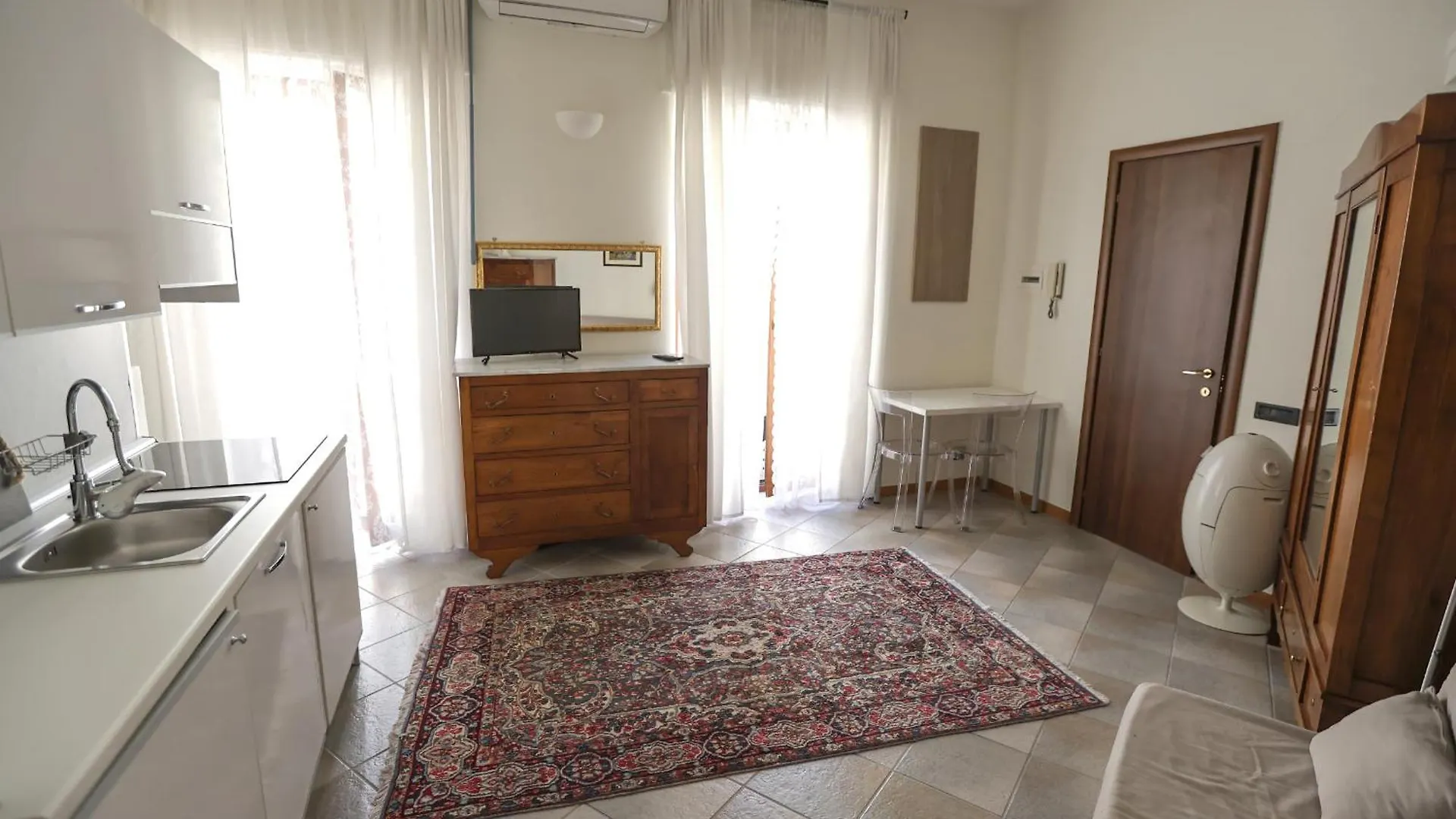Smile In Toledo Apartment Naples 0*,  Italy